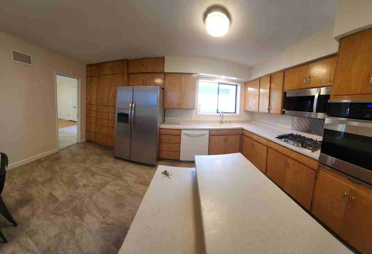 1646 Fredericks St - Photo 7 of 50