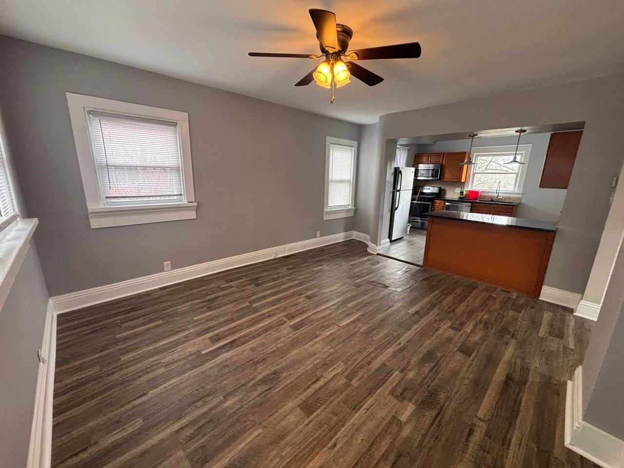 2882 Losantiville Ave - Photo 2 of 16