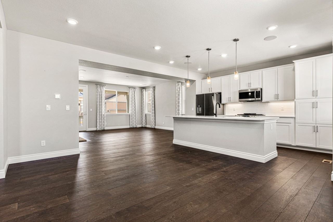 11930 Norfolk Ct - Photo 4 of 37