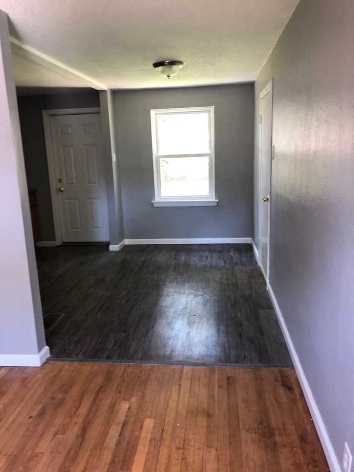 4725 Roxie St - Photo 6 of 10