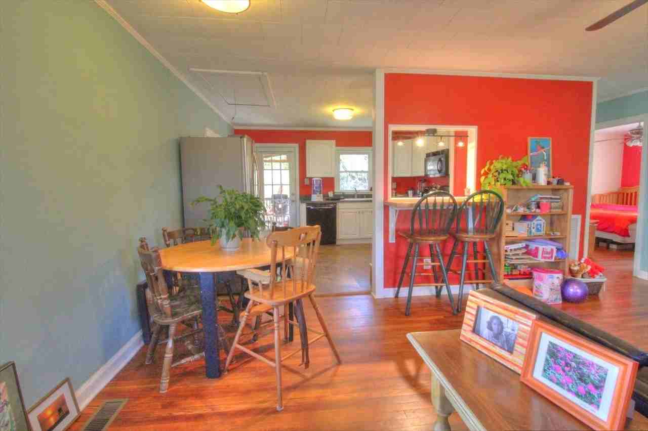 105 Eugene St - Photo 3 of 14