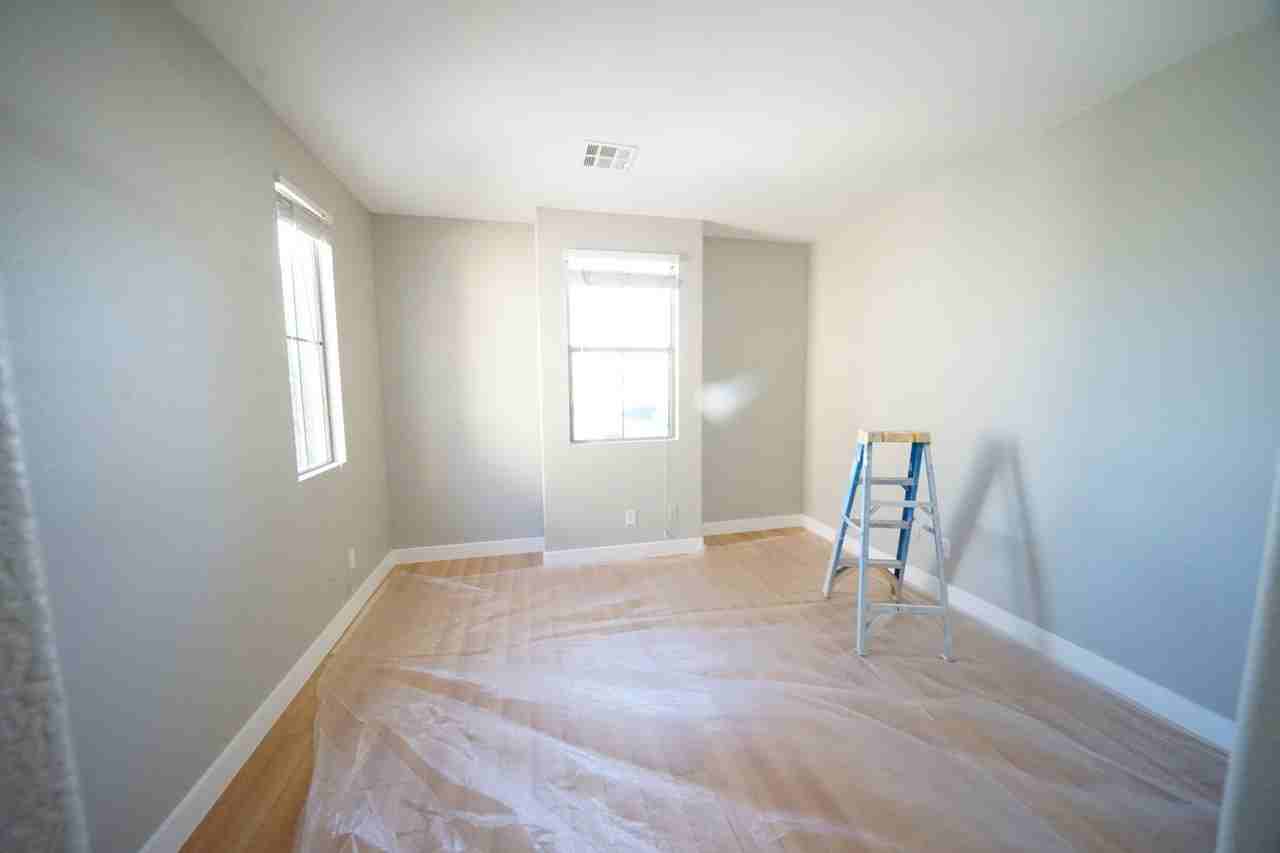 9941 W Diablo Dr - Photo 7 of 36