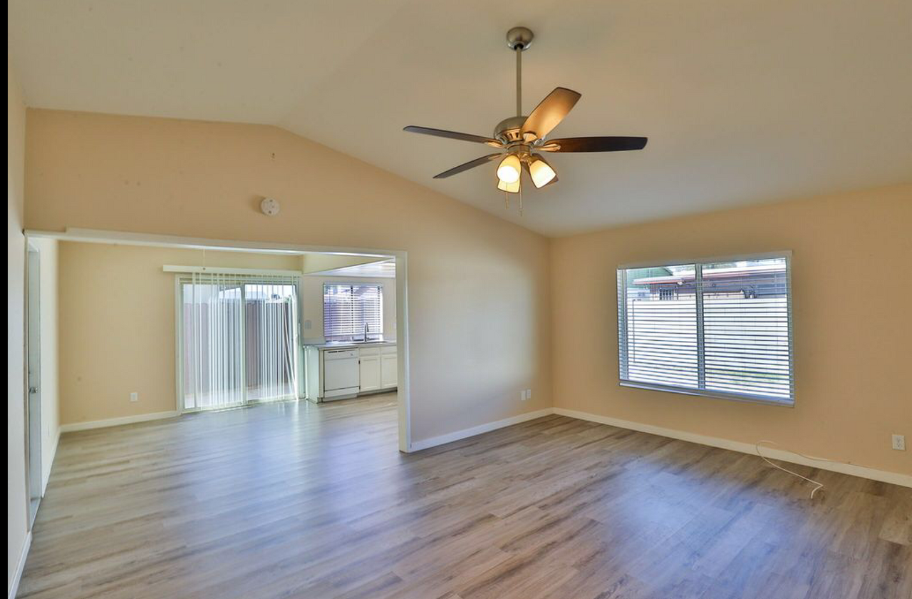 6810 W Pasadena Ave - Photo 2 of 6