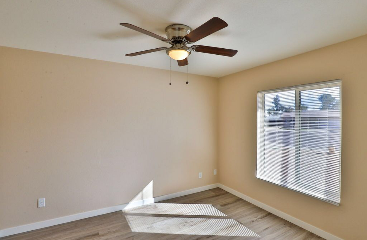 6810 W Pasadena Ave - Photo 5 of 6