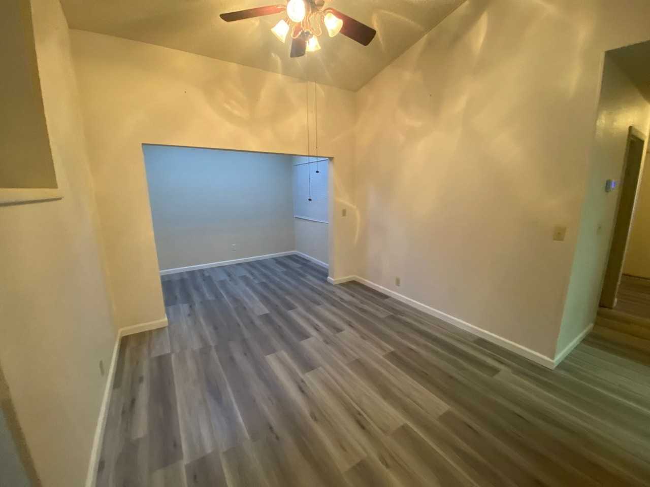 5712 Swimmer Dr - Photo 6 of 37