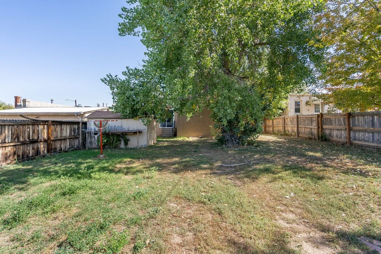 2545 N Race St - Photo 3 of 26