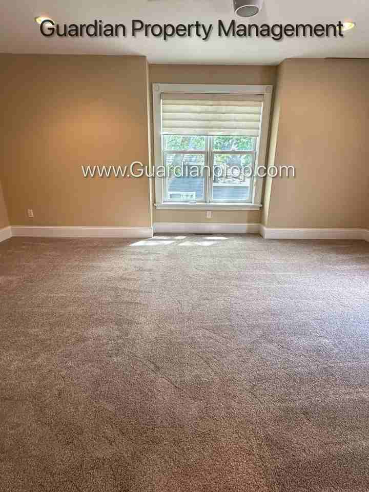 122 8th Ave N - Photo 4 of 35