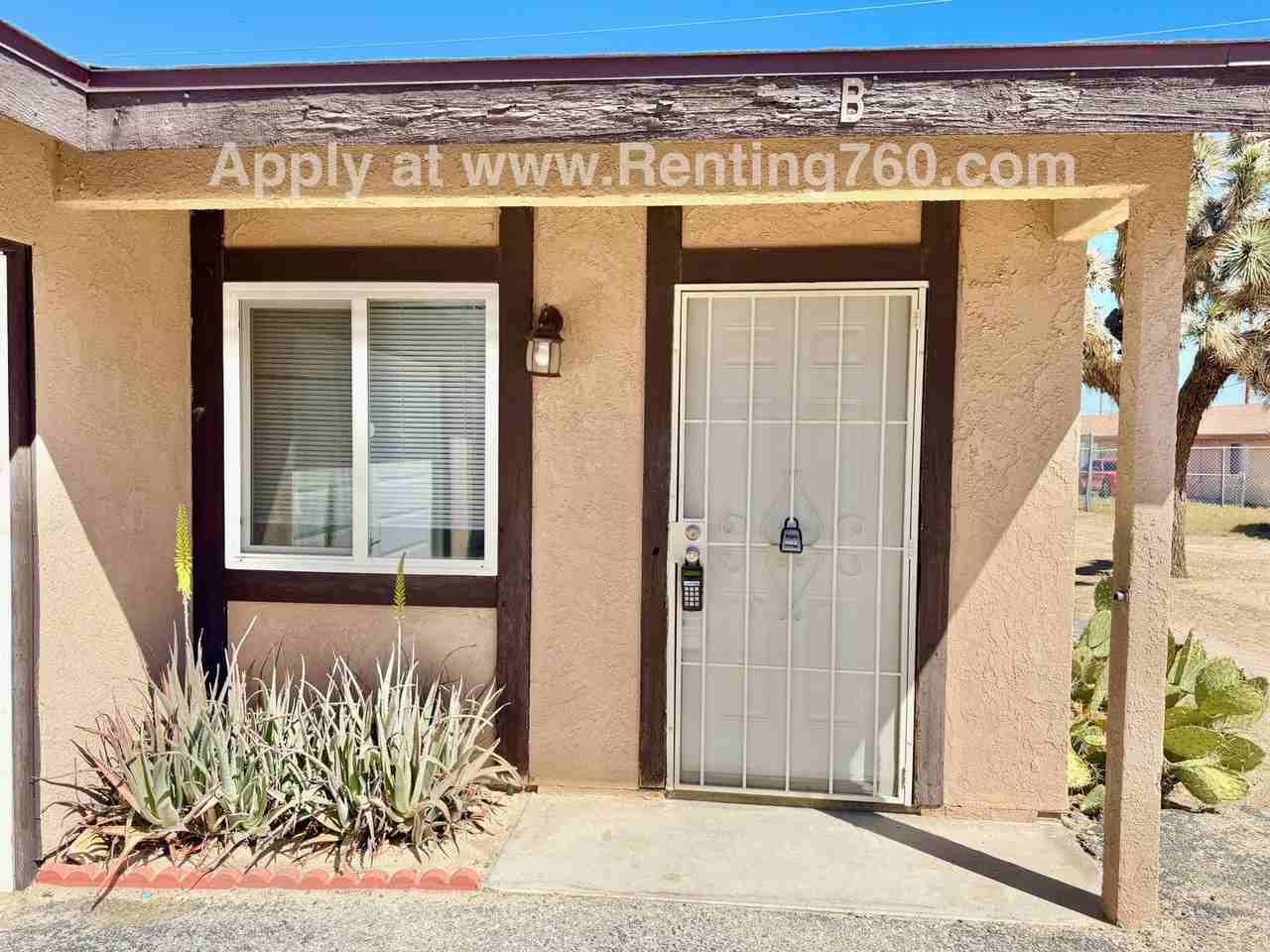 6455 Linda Lee Dr - Photo 2 of 26