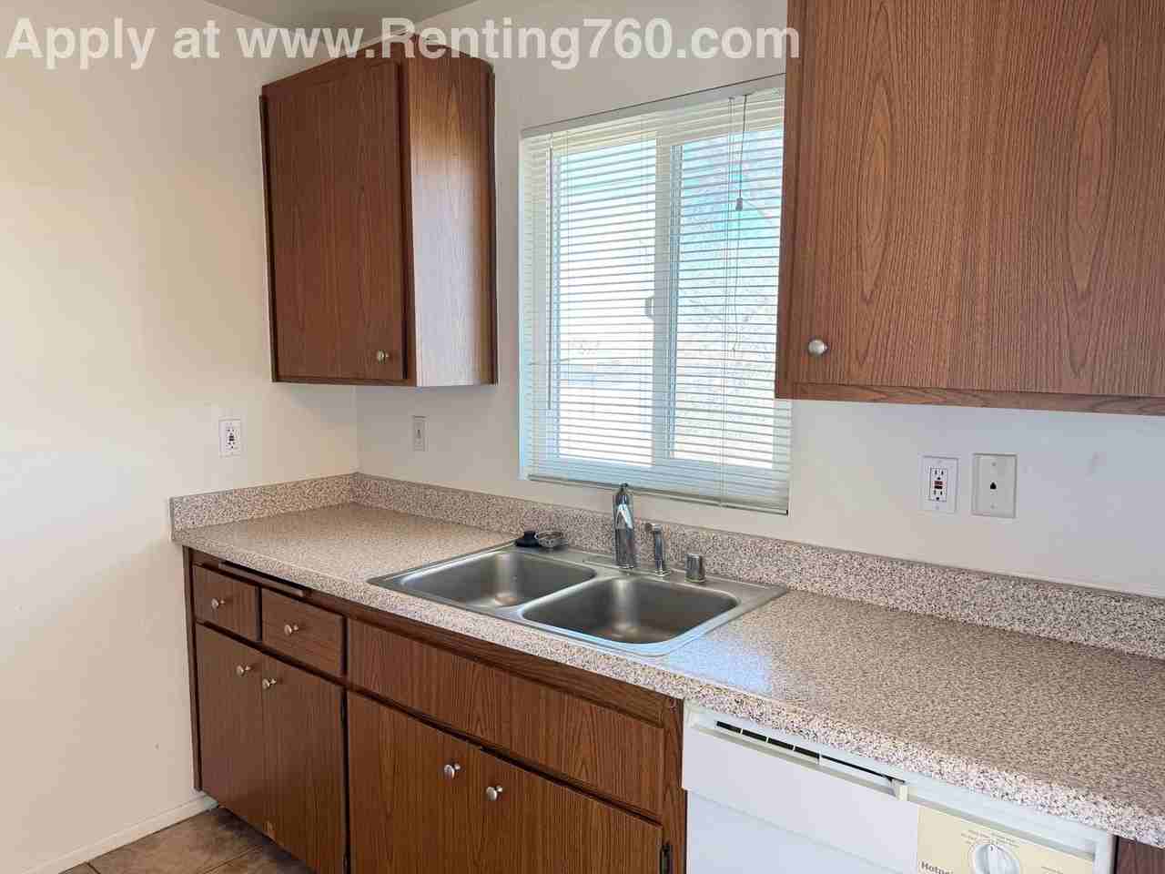 6455 Linda Lee Dr - Photo 7 of 26