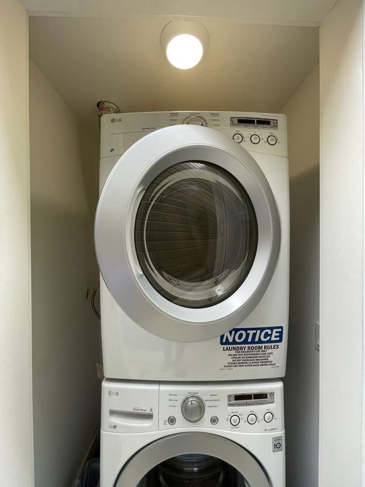 427 Huron Ave Rm 3 - Photo 4 of 4