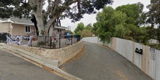 Imperial Triplex - Photo 1 of 1