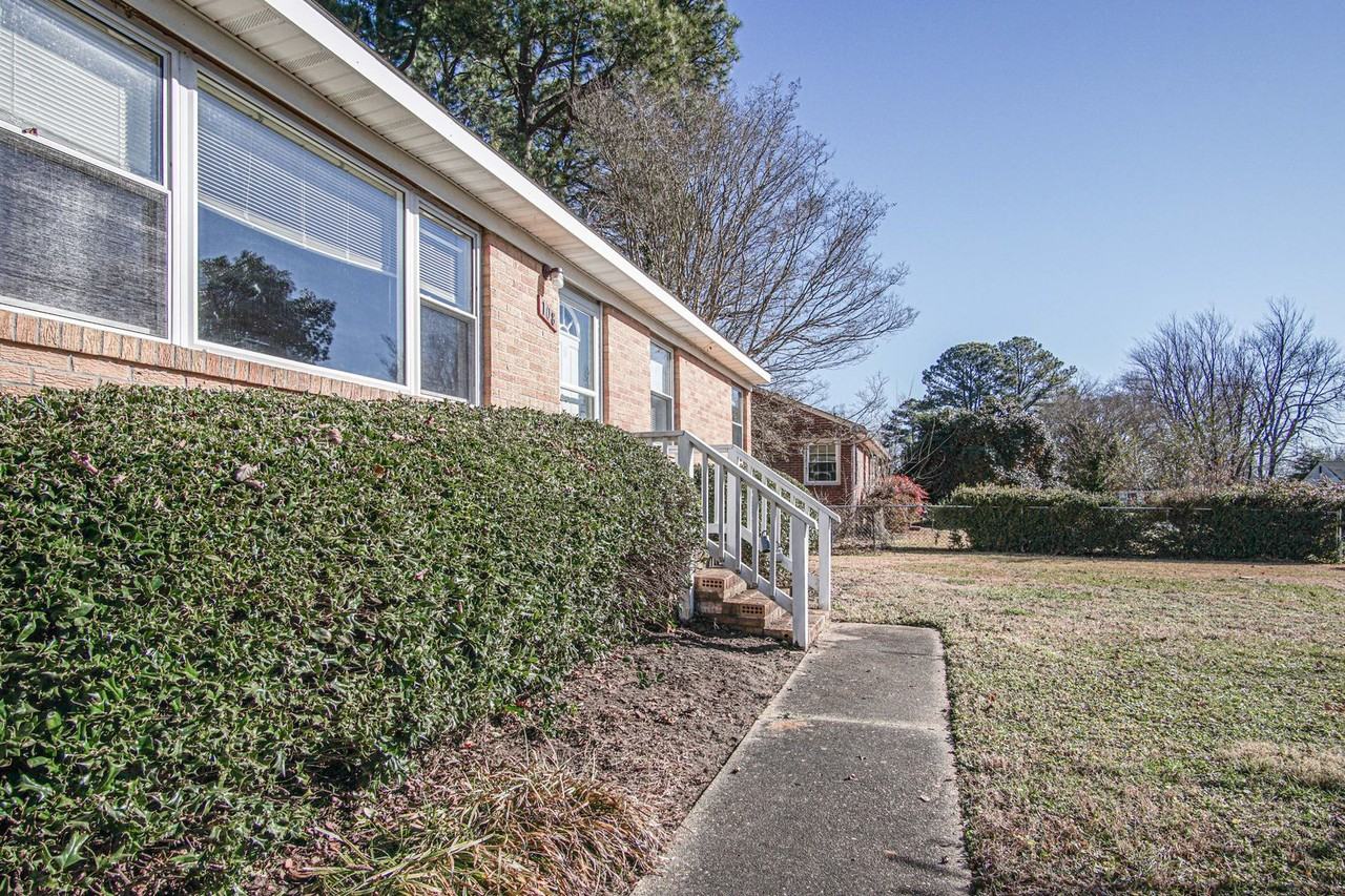 108 Scott Dr - Photo 2 of 25