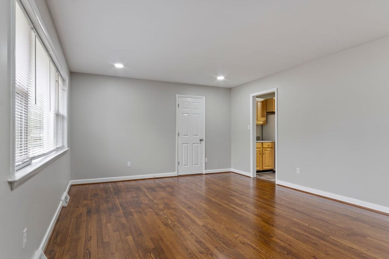 108 Scott Dr - Photo 6 of 25