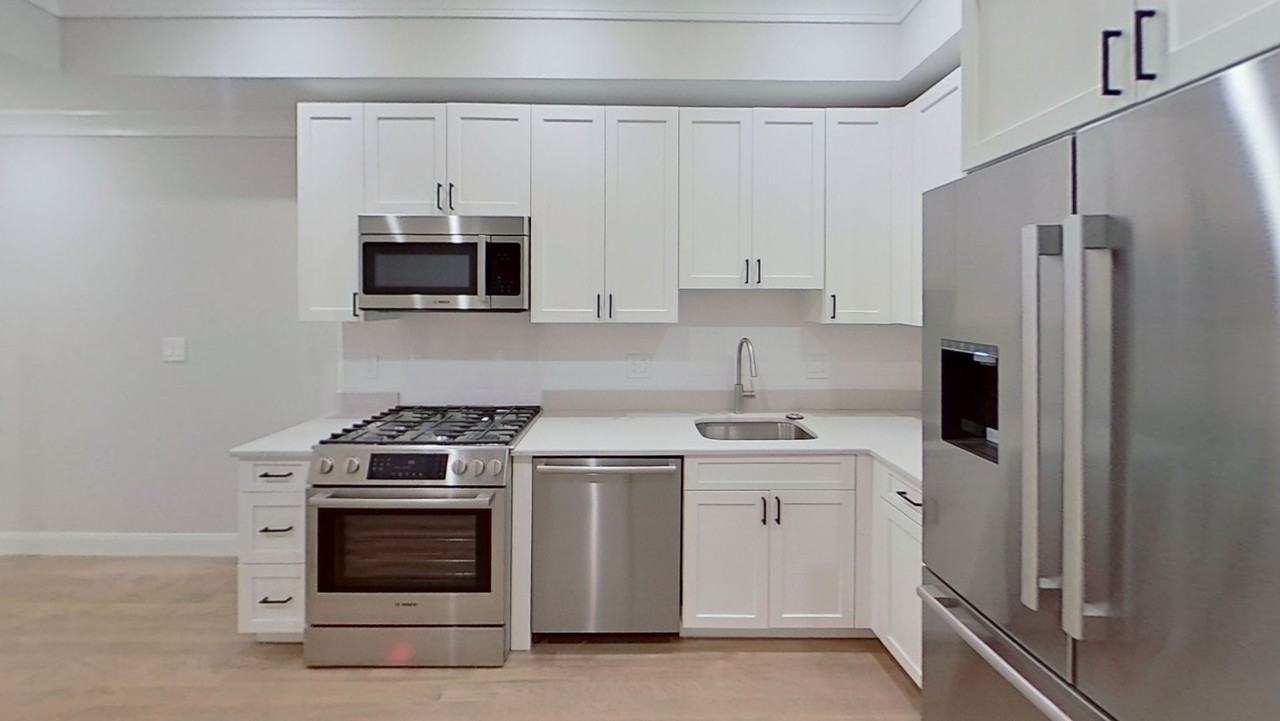49 Englewood Ave - Photo 2 of 6