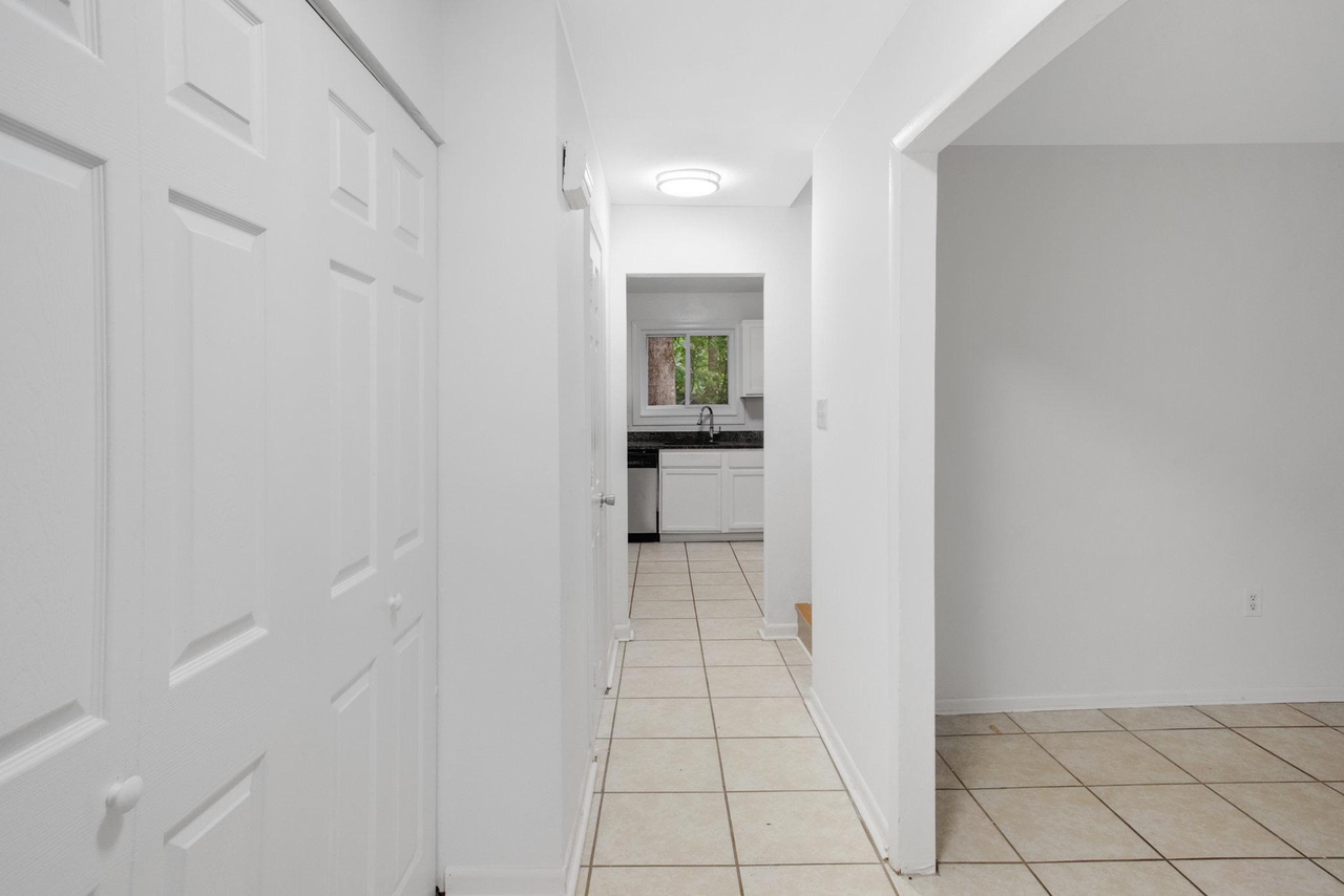 52 Austin Run Blvd - Photo 3 of 17