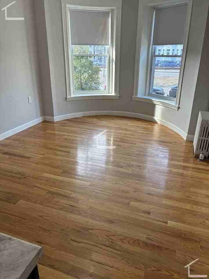 1122 Commonwealth Ave - Photo 4 of 4