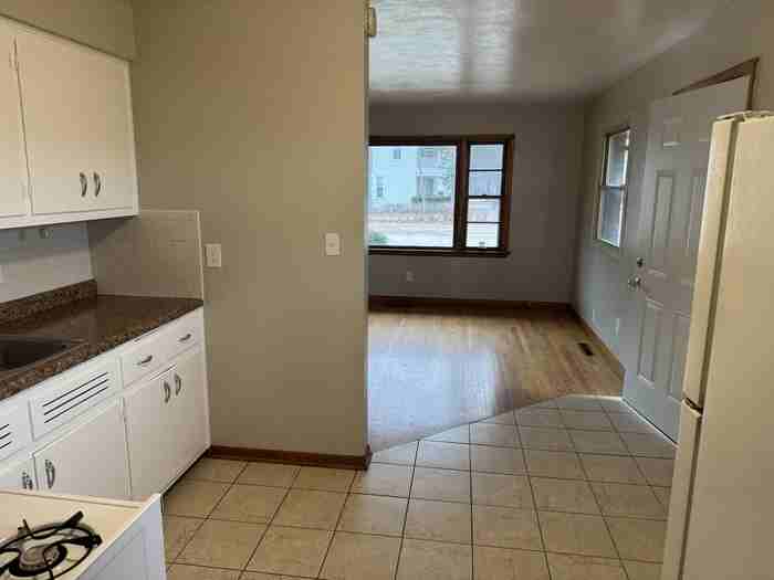 2323 Douglas St #1 - Photo 3 of 7