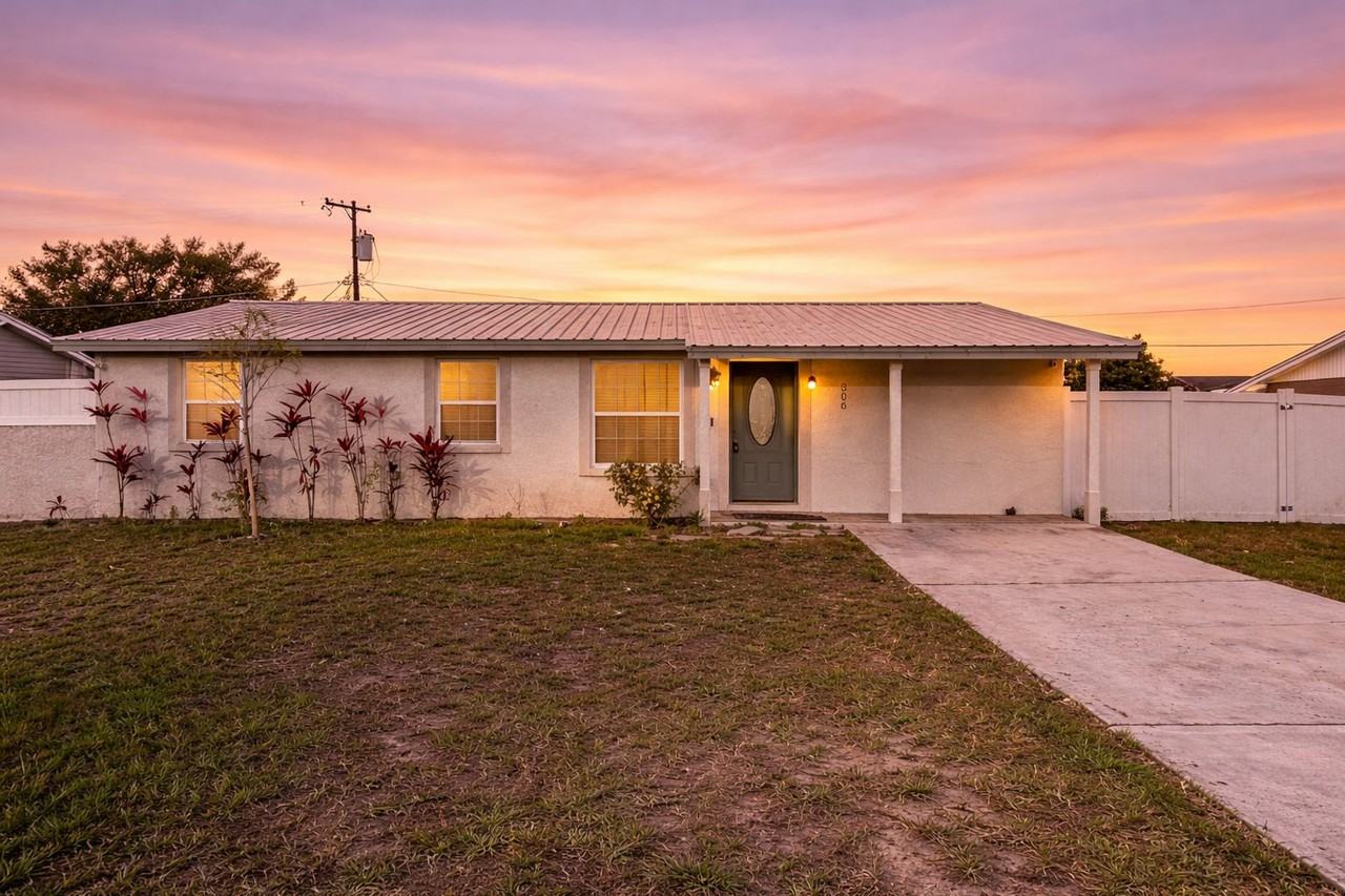 306 Flamingo Dr - Photo 2 of 21