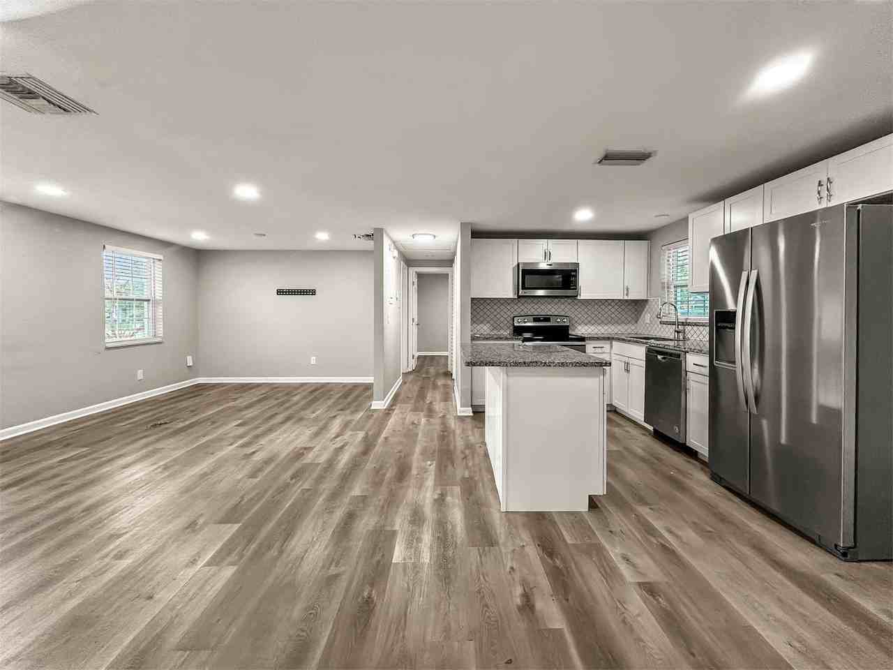 306 Flamingo Dr - Photo 7 of 21