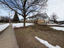 featured image of 125 S Platten St