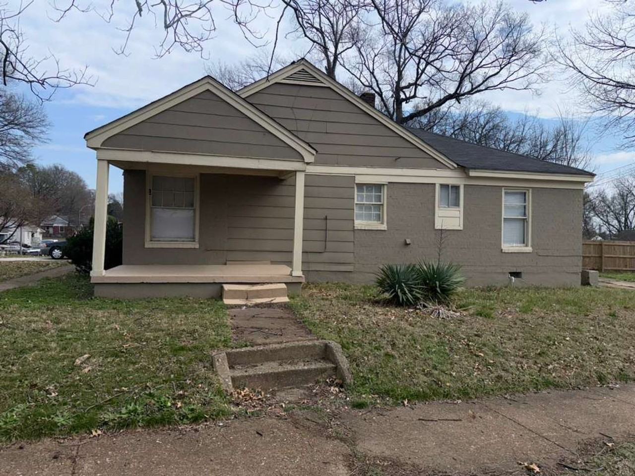 2283 Poe Ave - Photo 2 of 11