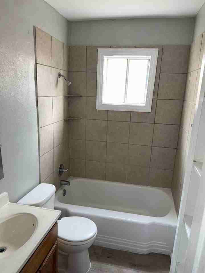 2283 Poe Ave - Photo 6 of 11