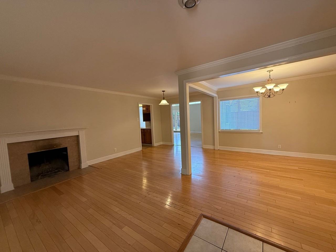 33 Mary Ct - Photo 3 of 16