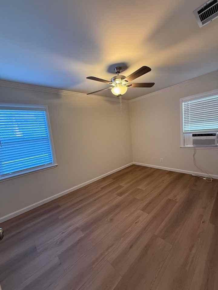 33 Mary Ct - Photo 7 of 16