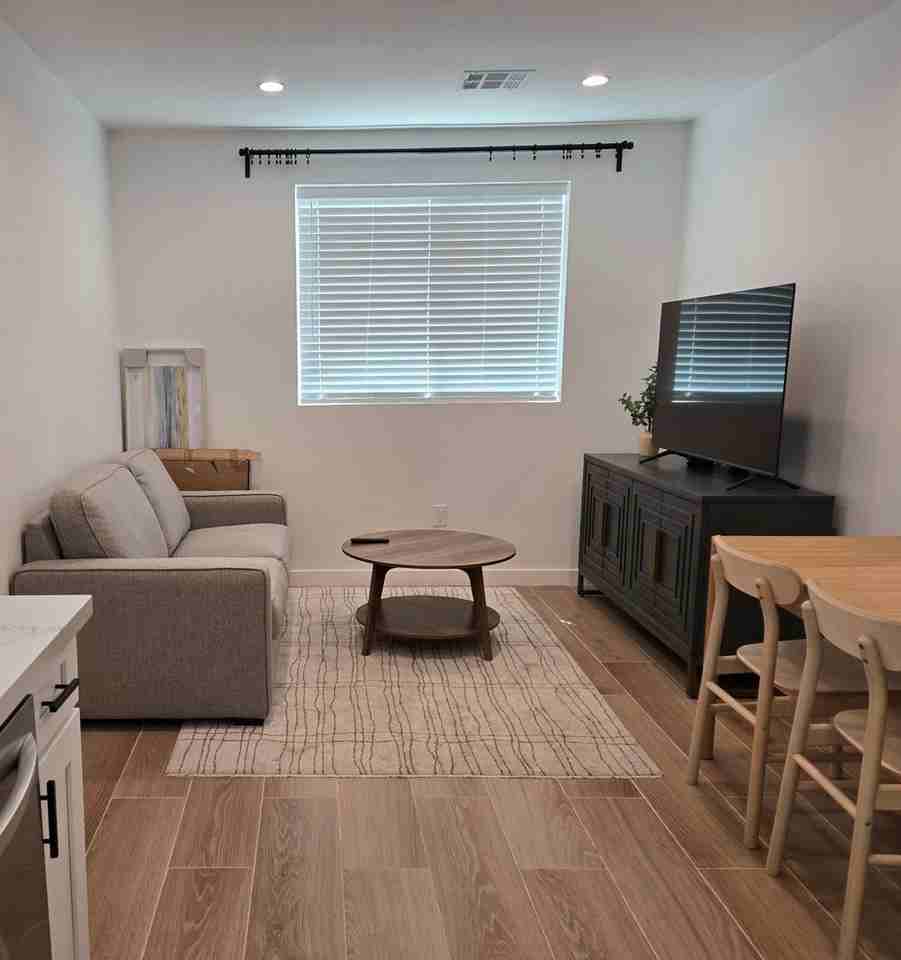 1176 Seaward St #2 - Photo 4 of 5