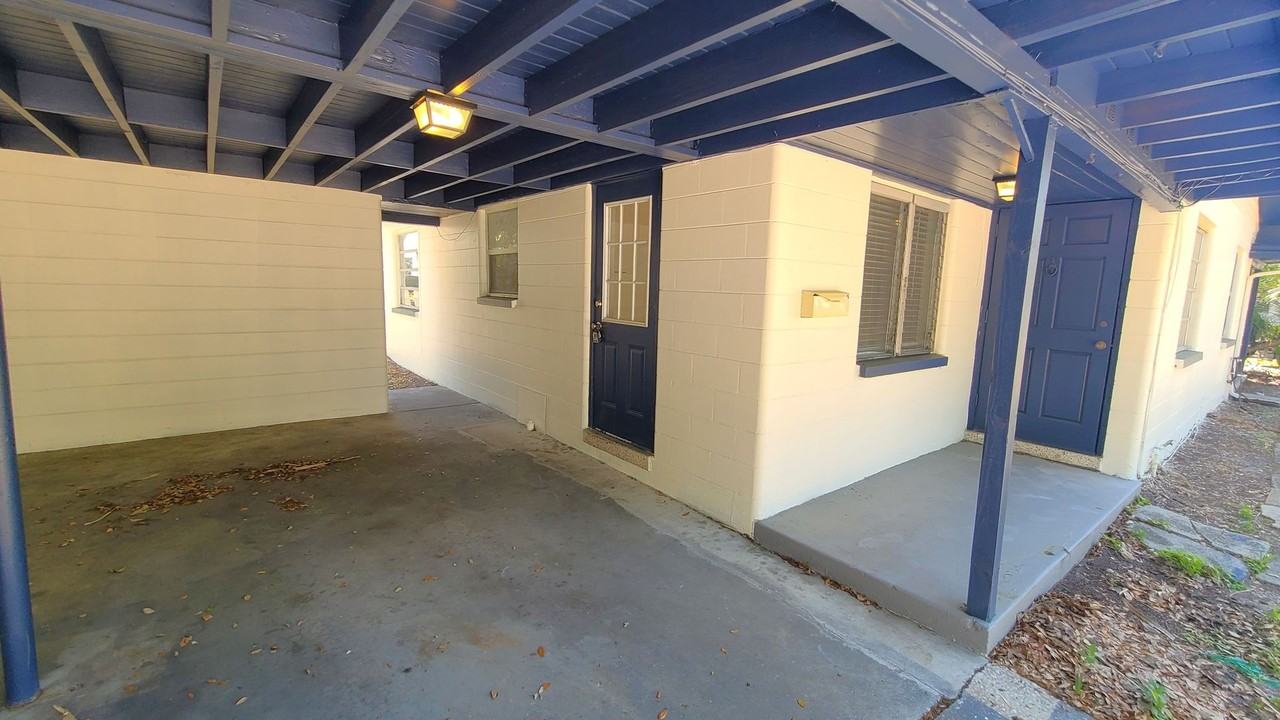 2322 W Texas Ave - Photo 5 of 16