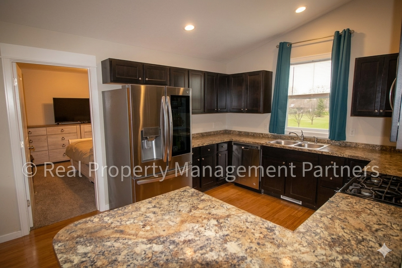 3126 Shooks Dr - Photo 7 of 23