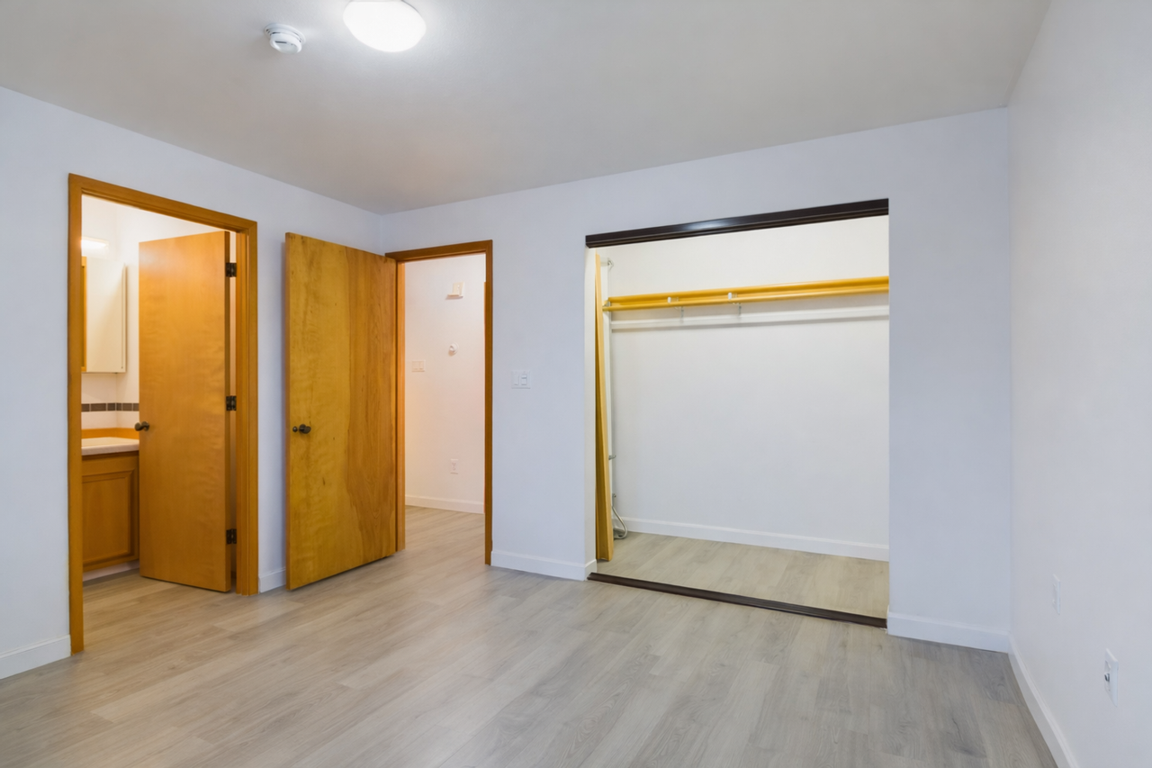 604 2nd St - Photo 3 of 5