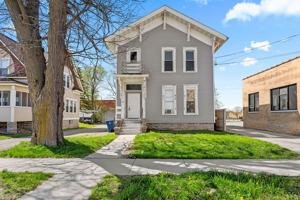 featured image of 211 Otter Ave