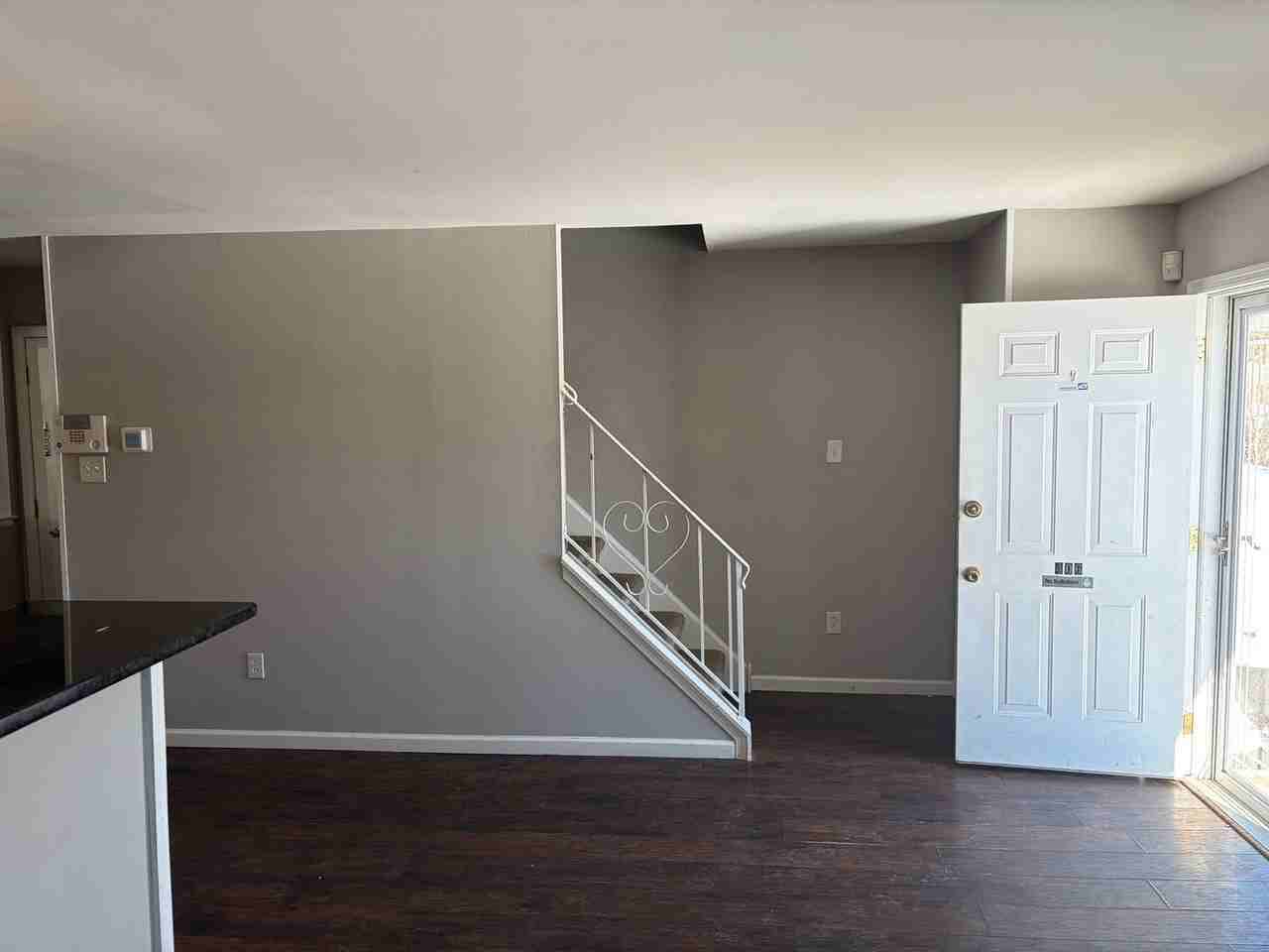 406 Avenue C - Photo 6 of 29