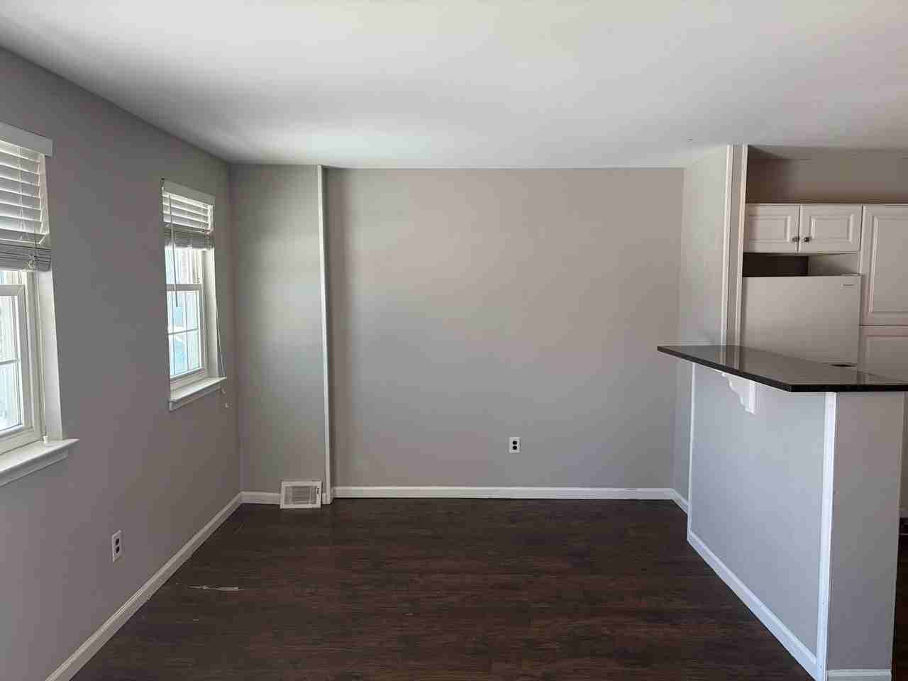 406 Avenue C - Photo 7 of 29