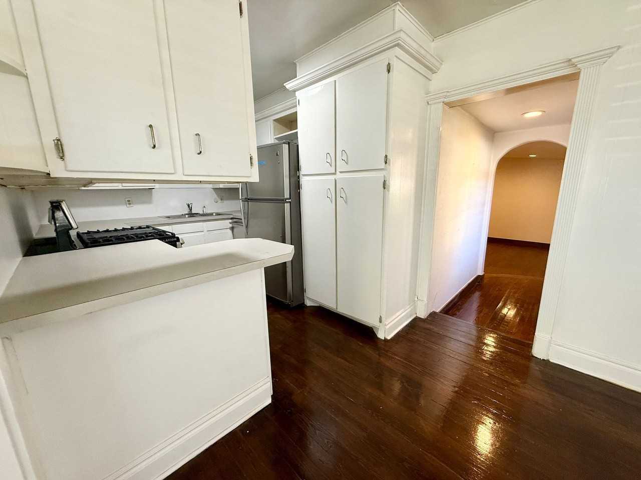 516 N University Blvd - Photo 7 of 23