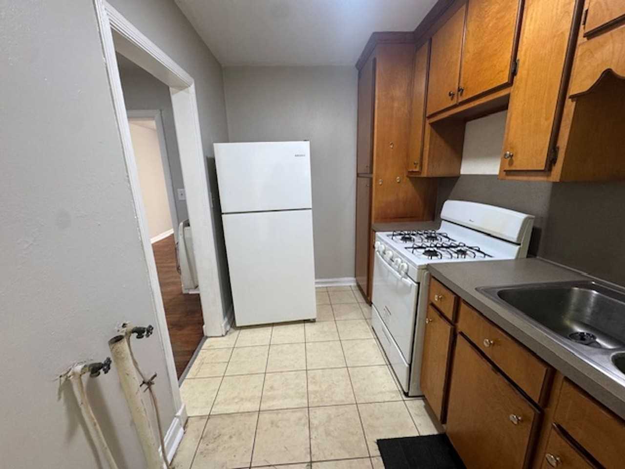 319 Olivia Ct - Photo 5 of 19