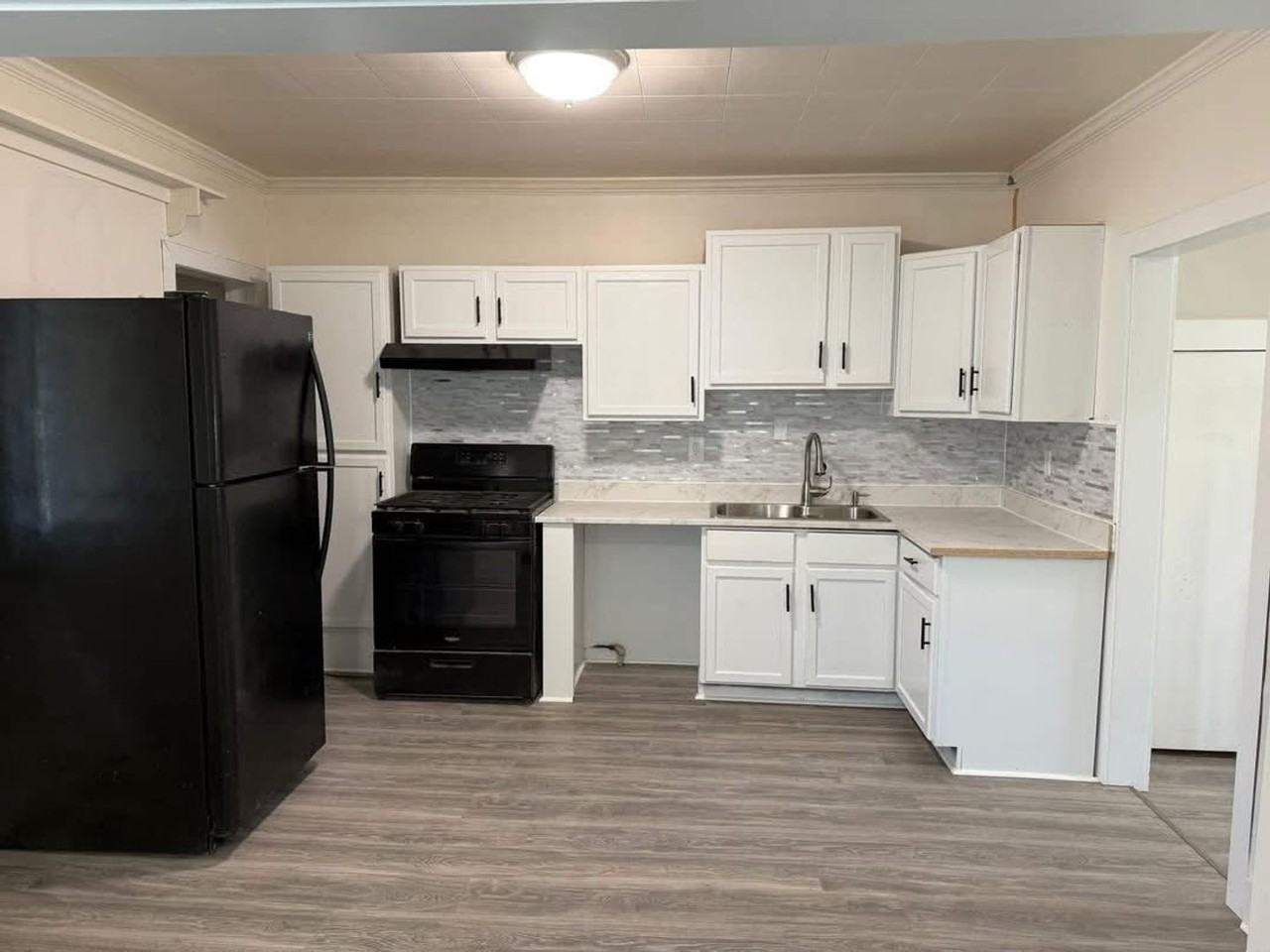 111 W Wilson Blvd - Photo 2 of 2