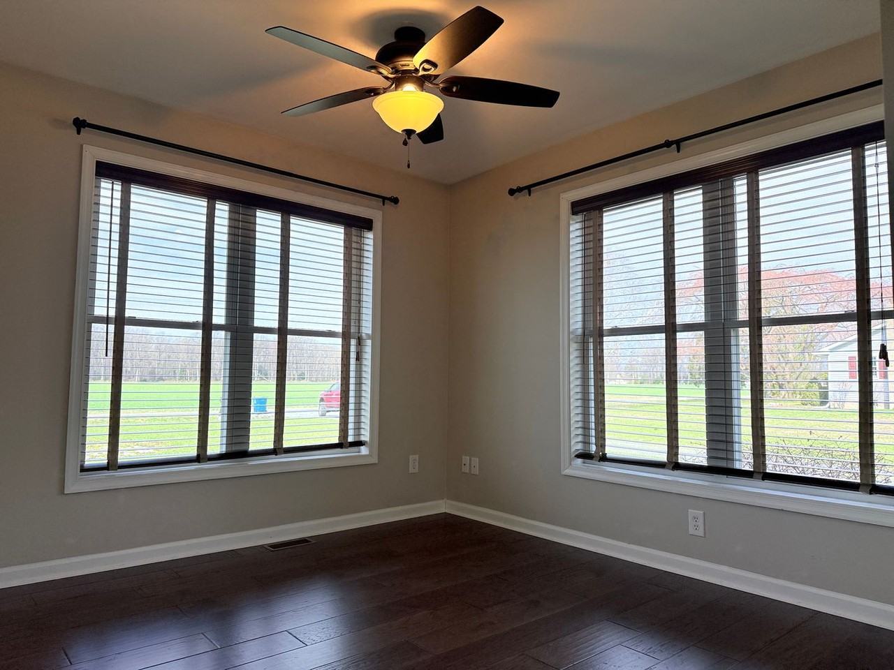 1092 1092 McGinnis Rd - Photo 2 of 14