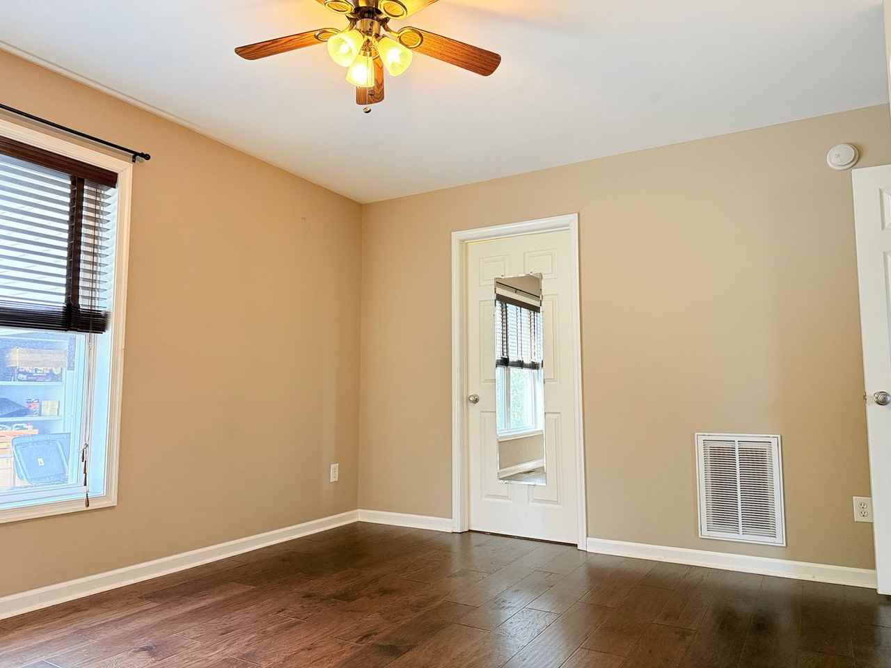 1092 1092 McGinnis Rd - Photo 5 of 14