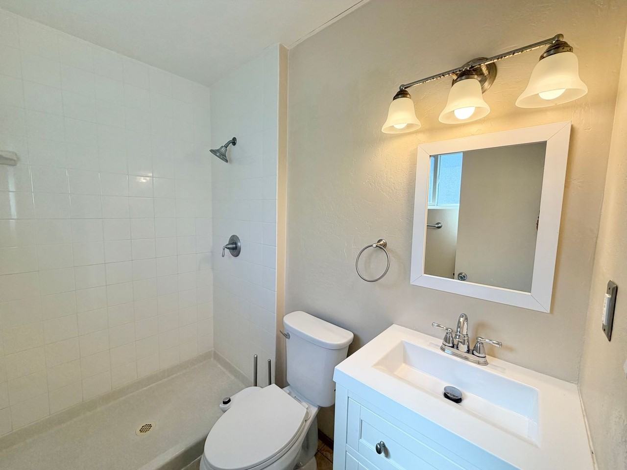 5317 Redding Rd - Photo 7 of 16