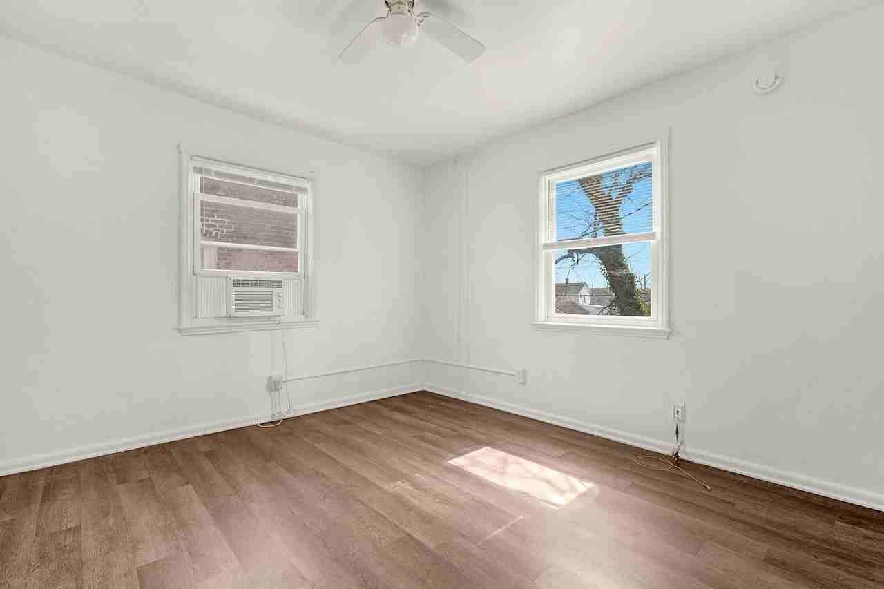 611 Maude Ave - Photo 7 of 14