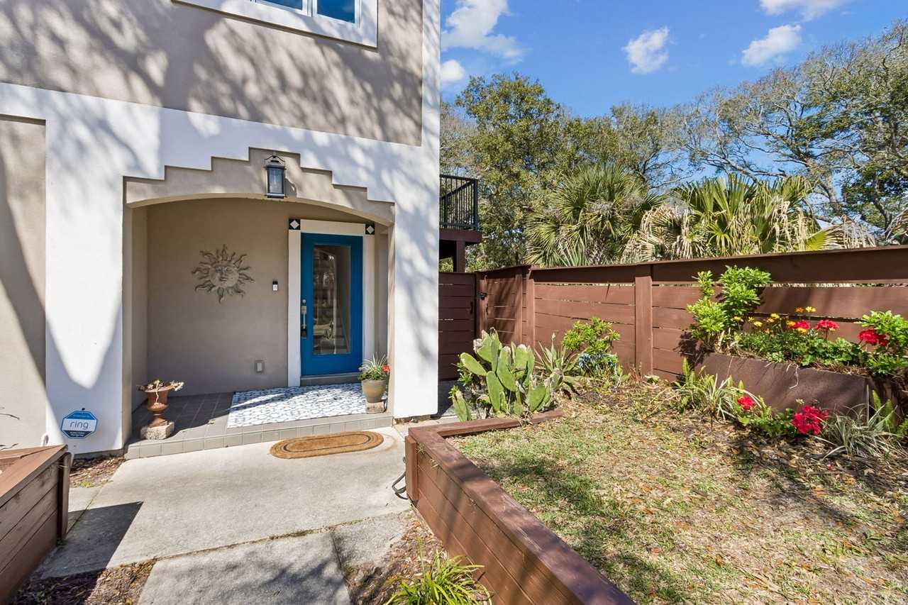 3341 1st Ave - Photo 5 of 50