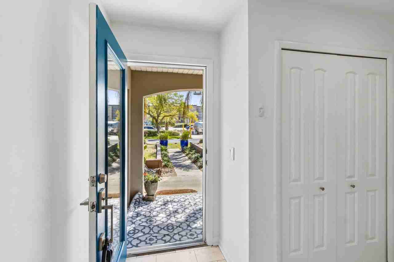 3341 1st Ave - Photo 6 of 50