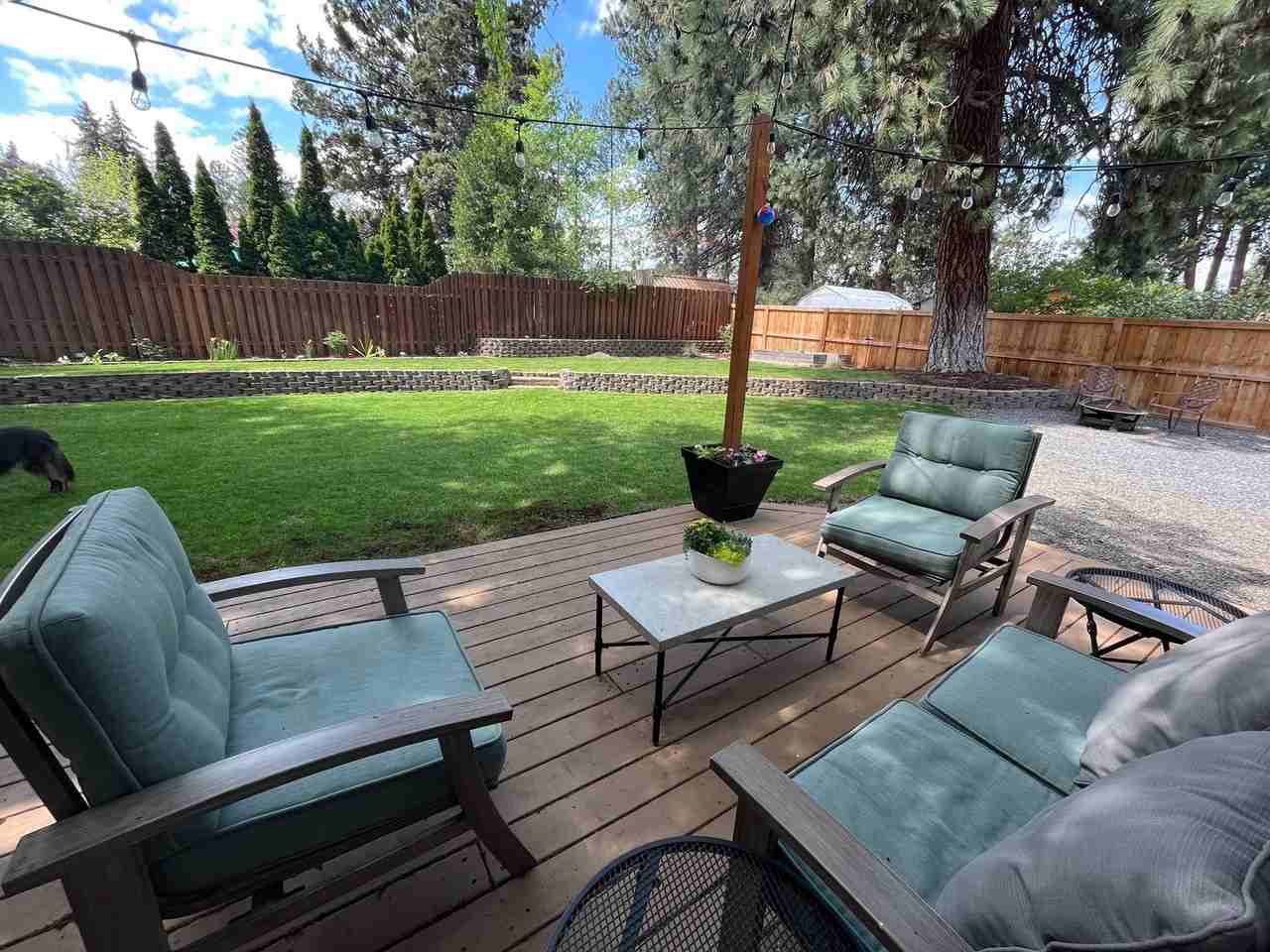 665 Ne 12th St - Photo 3 of 15