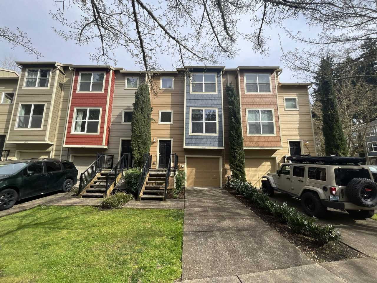 2024 Ne Sheffield Ave - Photo 3 of 33