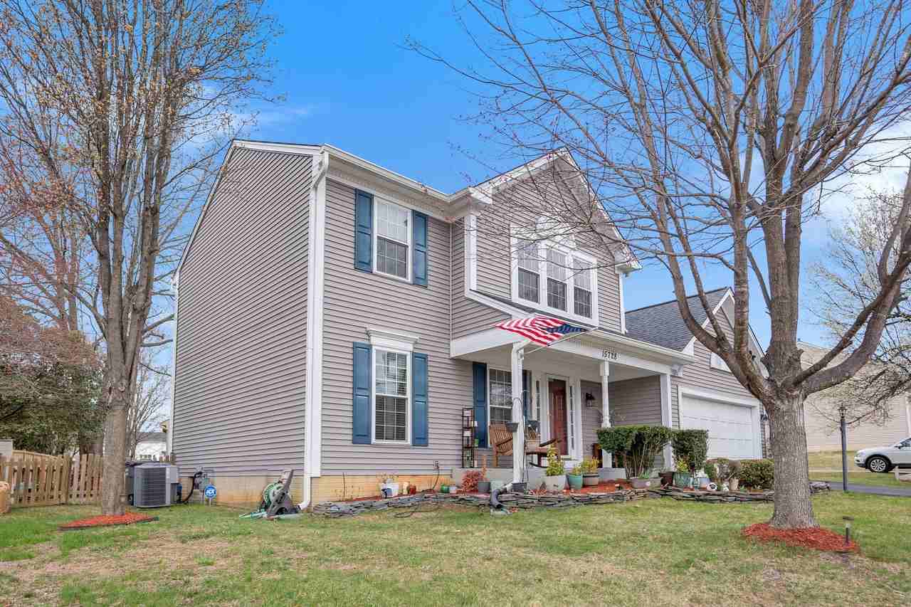 15728 Beau Ridge Dr - Photo 3 of 38