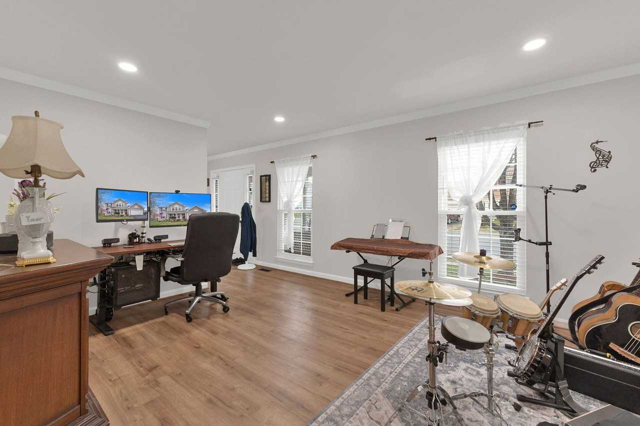 15728 Beau Ridge Dr - Photo 7 of 38