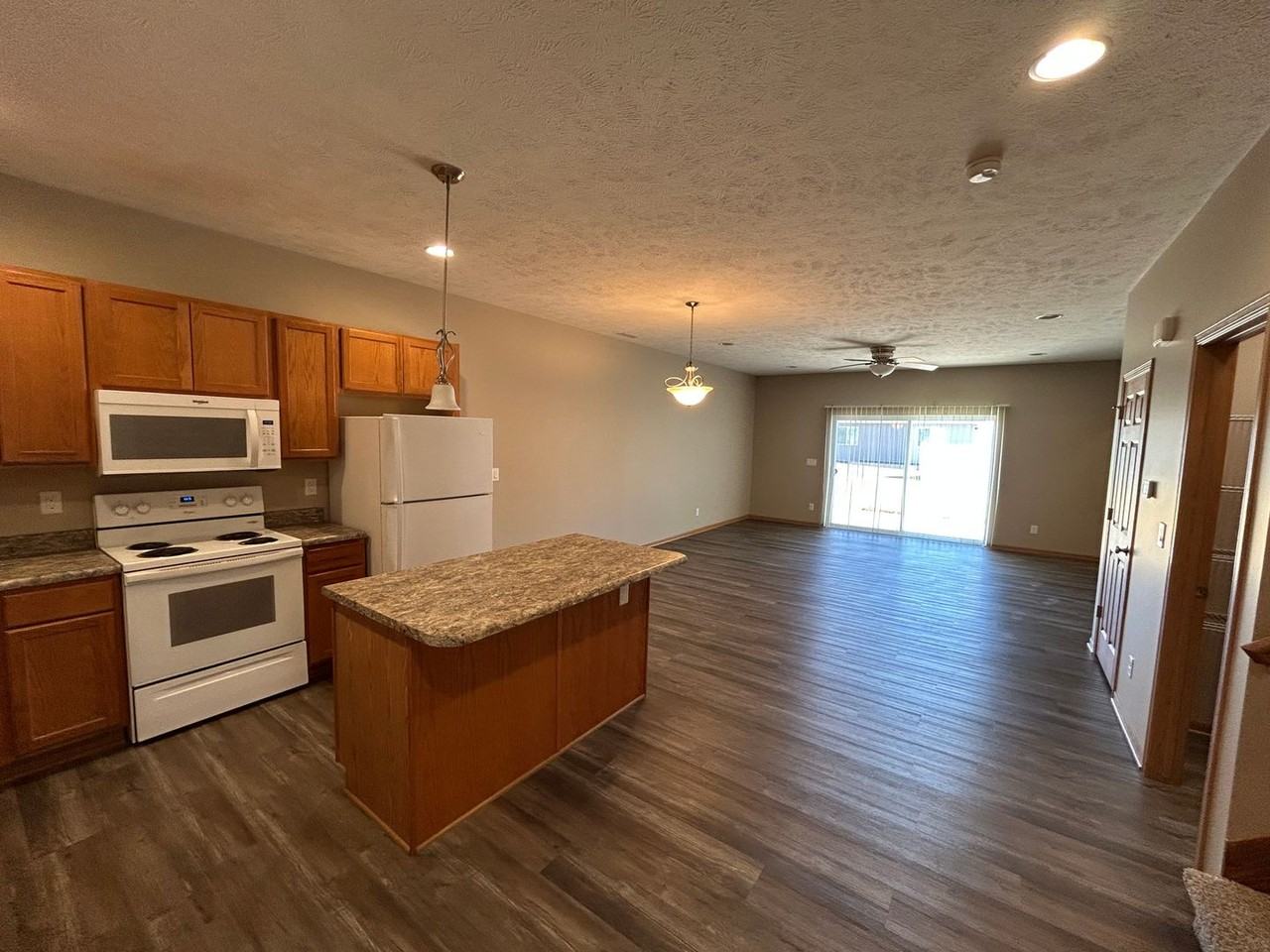 5976 Haswell Pl - Photo 4 of 23