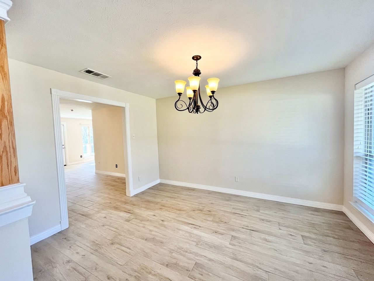 1816 Lexington Pl - Photo 3 of 27